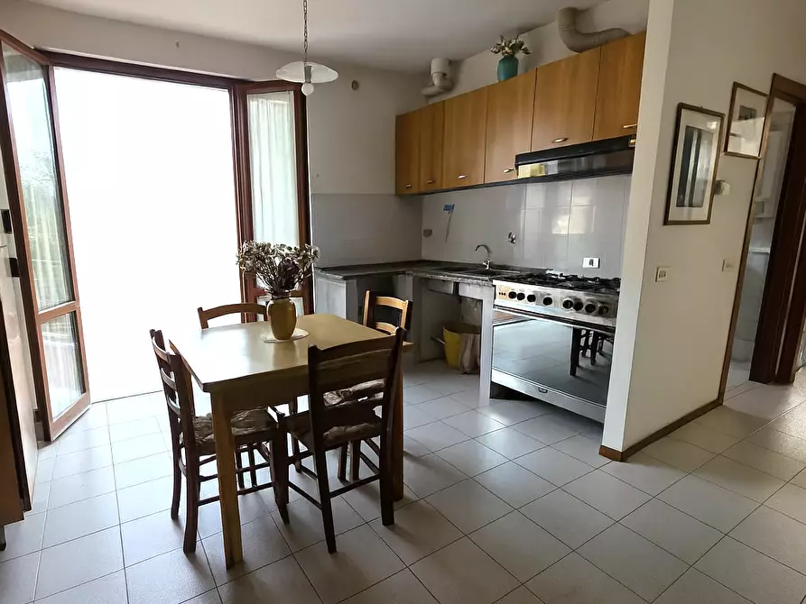 Immagine 9 di Appartamento in vendita  a Massa