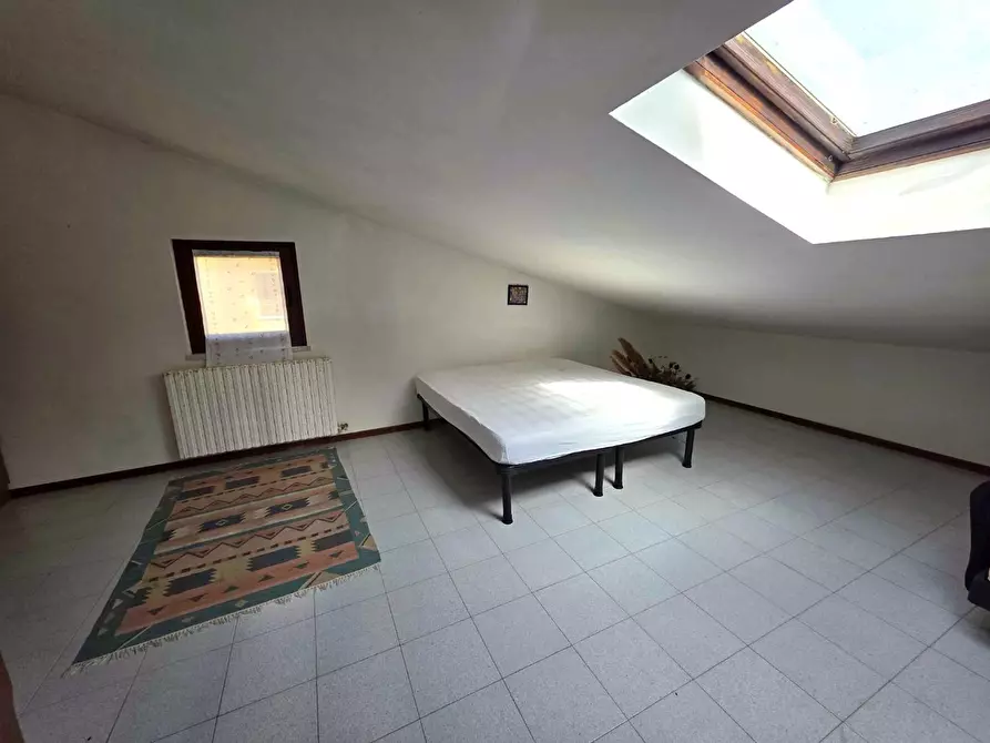 Immagine 17 di Appartamento in vendita  a Massa