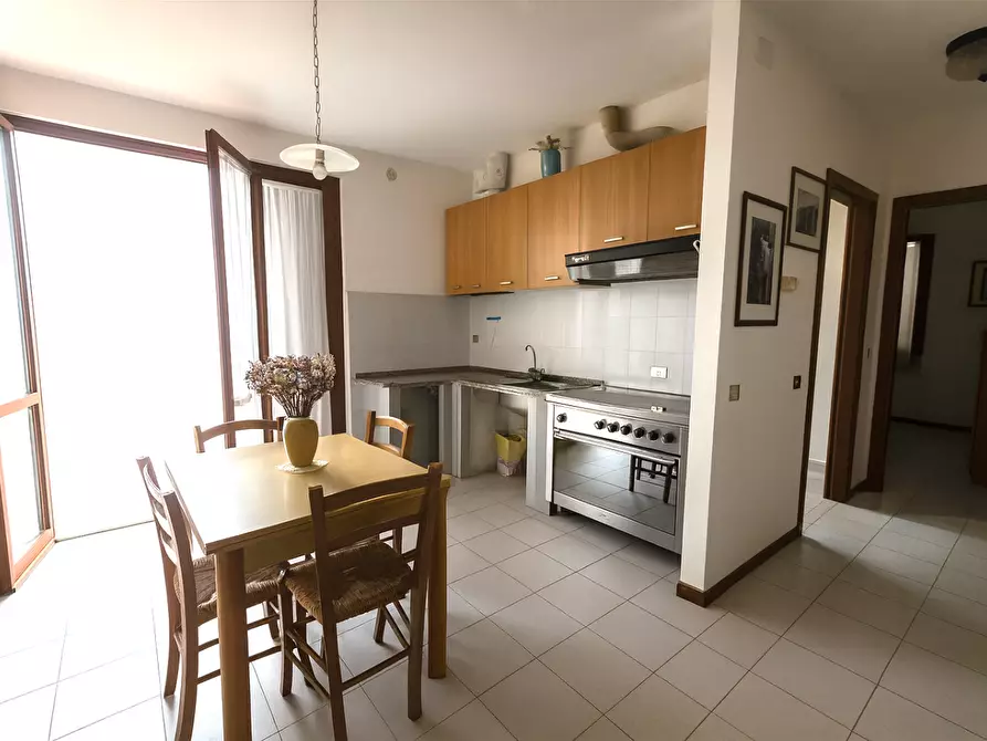 Immagine 8 di Appartamento in vendita  a Massa