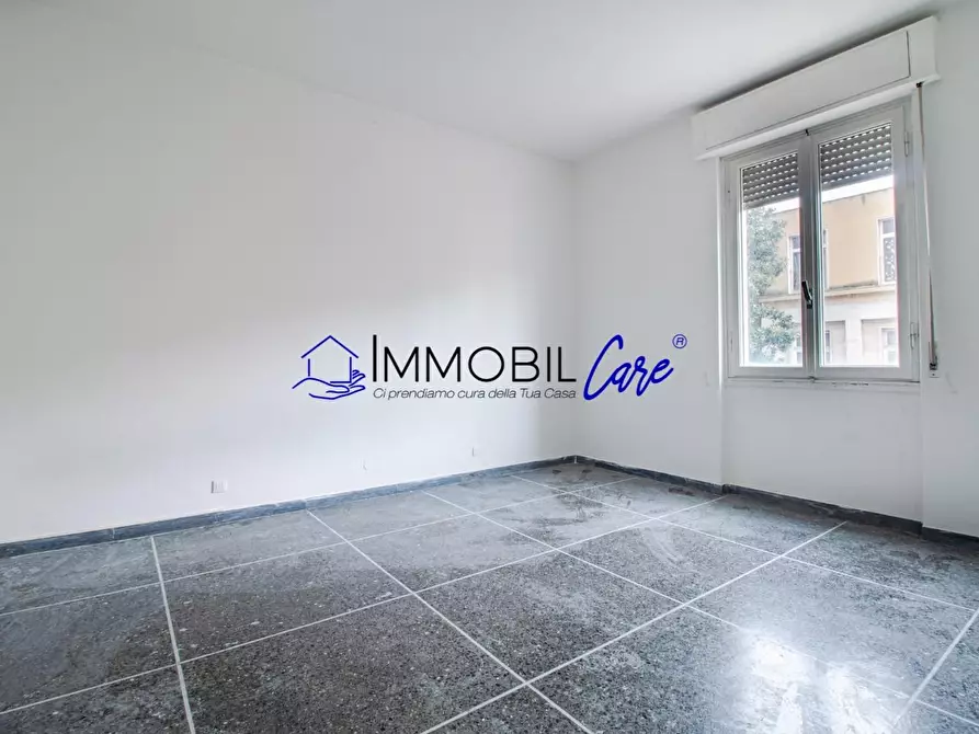 Immagine 3 di Appartamento in vendita  a Livorno