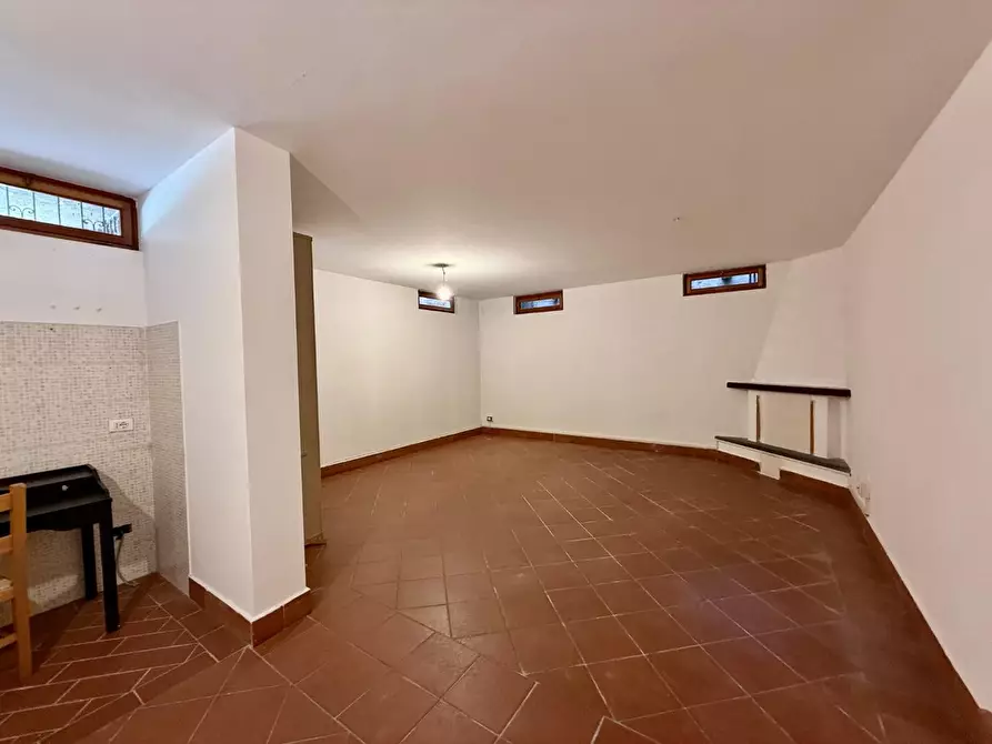 Immagine 20 di Casa bifamiliare in vendita  a Massa