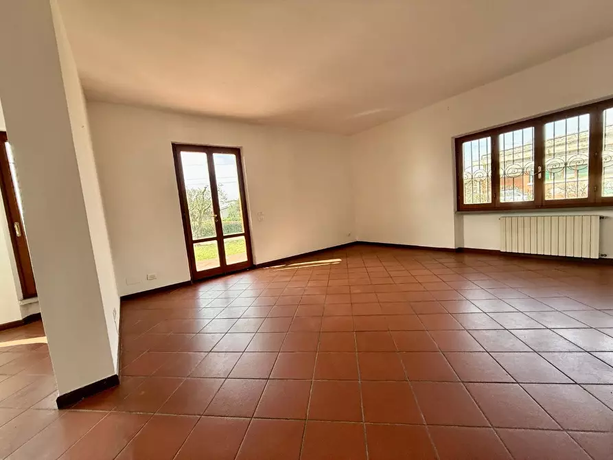 Immagine 8 di Casa bifamiliare in vendita  a Massa