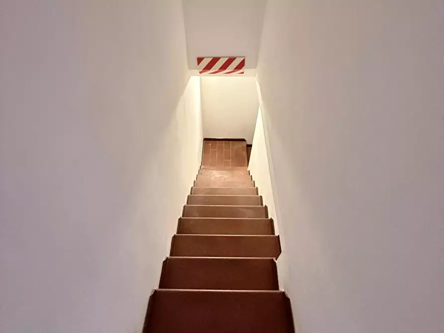 Immagine 19 di Casa bifamiliare in vendita  a Massa