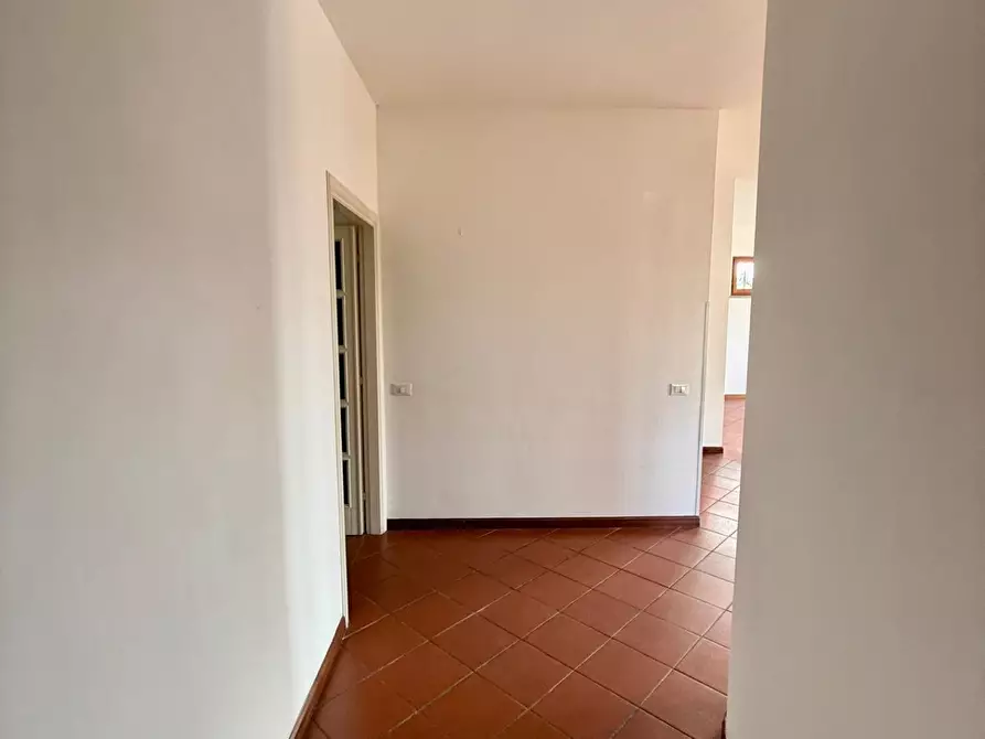 Immagine 13 di Casa bifamiliare in vendita  a Massa