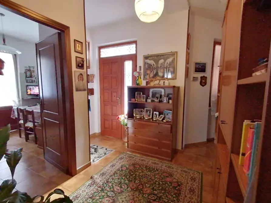 Immagine 7 di Porzione di casa in vendita  a Massa