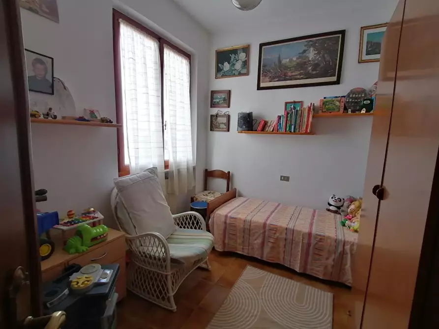 Immagine 19 di Porzione di casa in vendita  a Massa