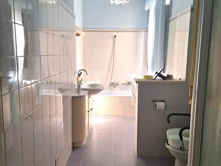 Immagine 12 di Appartamento in vendita  a Capannori