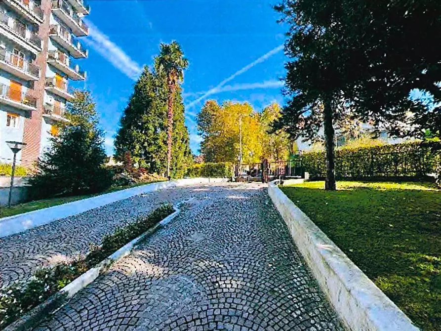 Immagine 8 di Ufficio in vendita  a Milano