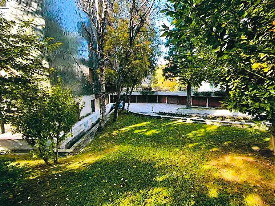 Immagine 9 di Ufficio in vendita  a Milano