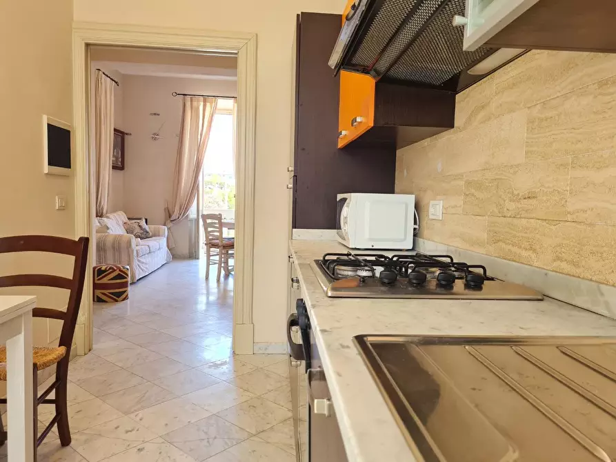 Immagine 3 di Appartamento in affitto  a Camaiore