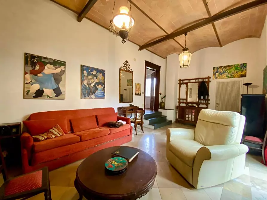 Immagine 2 di Villa in vendita  a Crespina Lorenzana