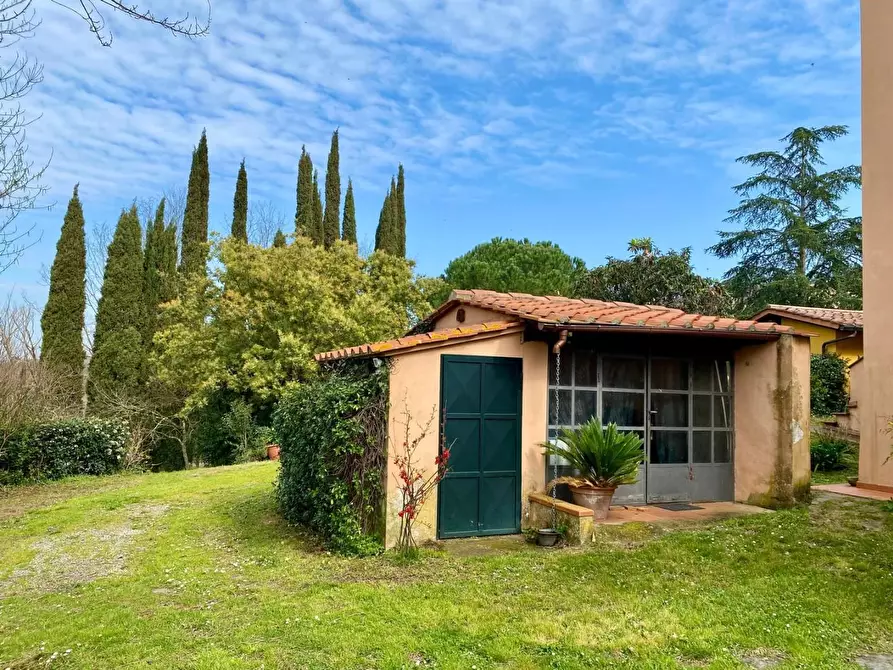 Immagine 10 di Villa in vendita  a Crespina Lorenzana