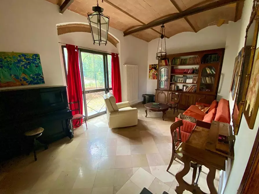 Immagine 17 di Villa in vendita  a Crespina Lorenzana