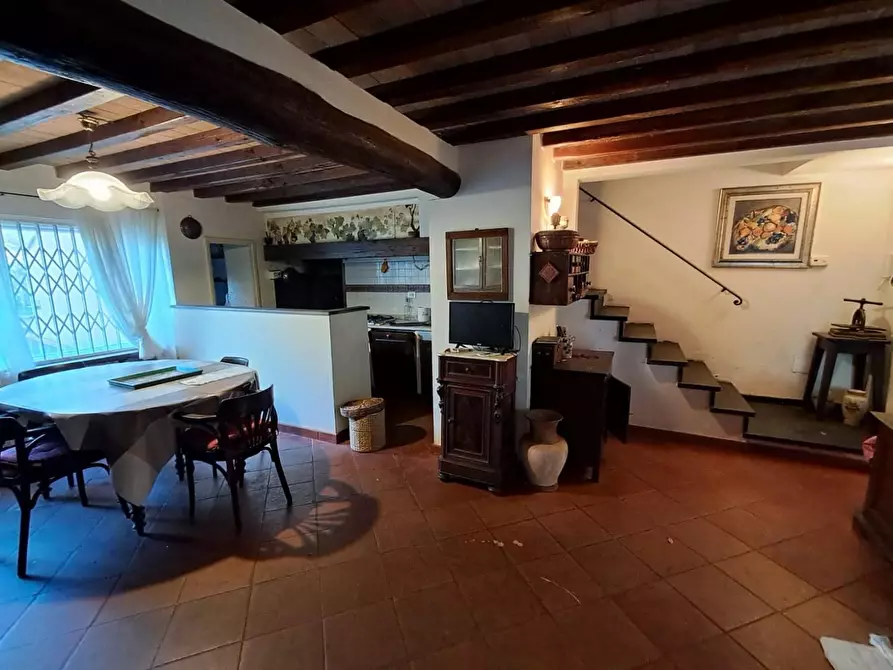 Immagine 50 di Villa in vendita  a Crespina Lorenzana