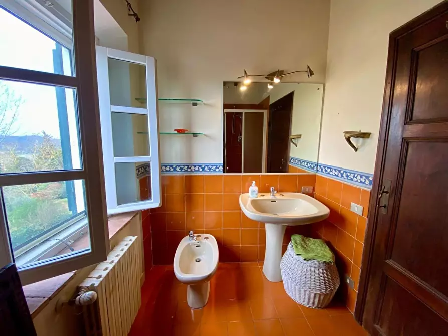 Immagine 37 di Villa in vendita  a Crespina Lorenzana