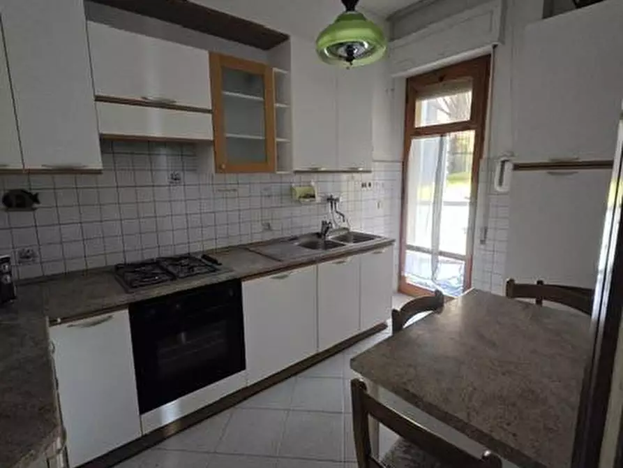 Immagine 2 di Appartamento in vendita  a Siena