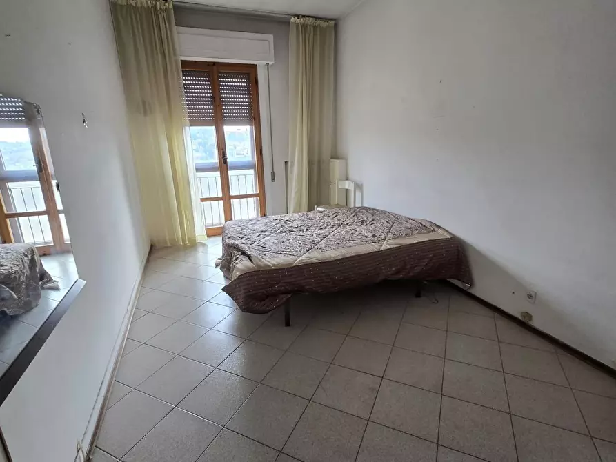 Immagine 9 di Appartamento in vendita  a Siena