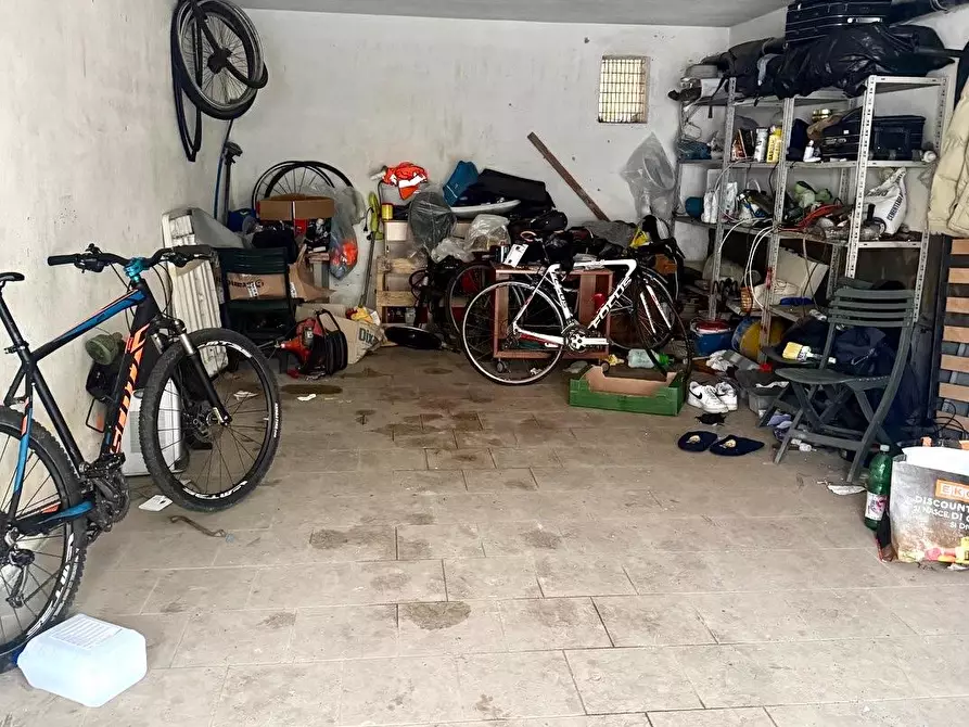 Immagine 17 di Appartamento in vendita  a Massa