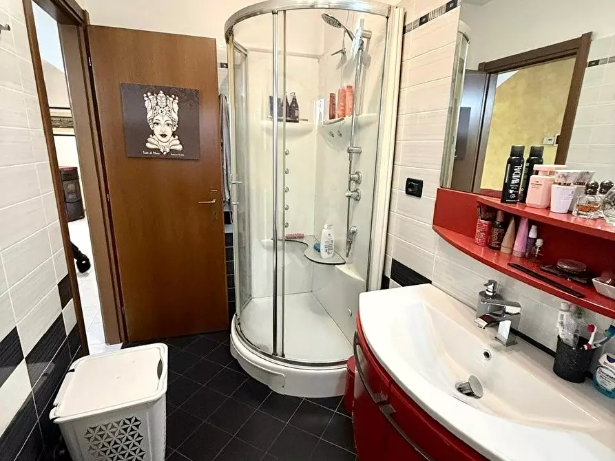 Immagine 15 di Appartamento in vendita  a Massa