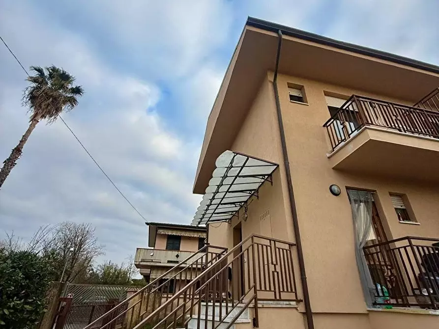 Immagine 19 di Appartamento in vendita  a Massa