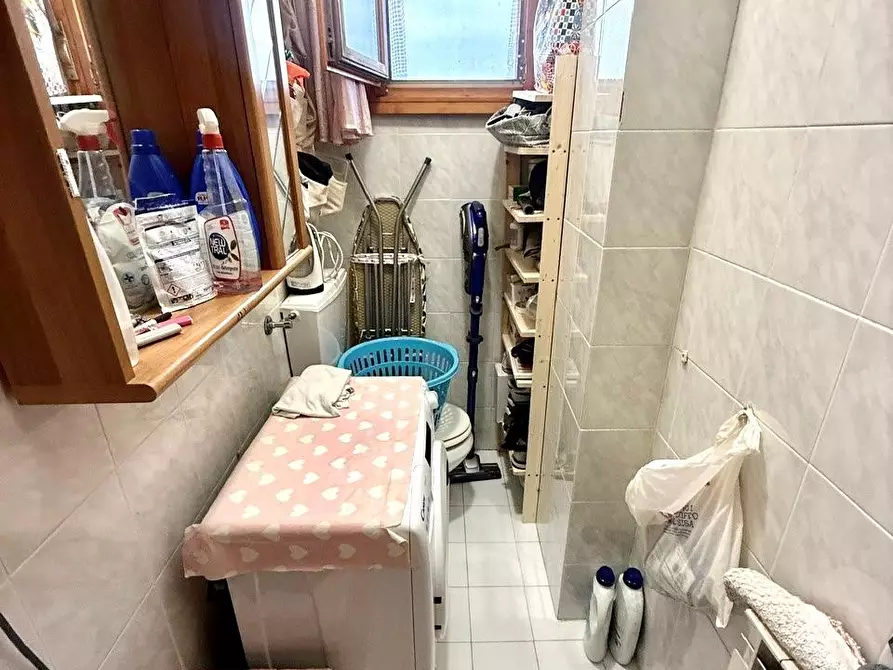 Immagine 16 di Appartamento in vendita  a Massa