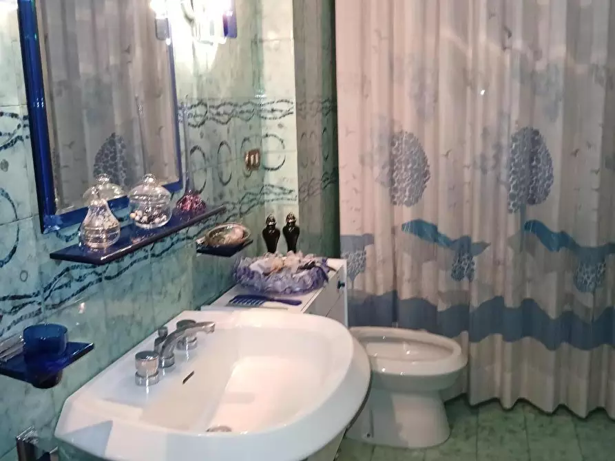 Immagine 18 di Villa in vendita  a San Giuliano Terme