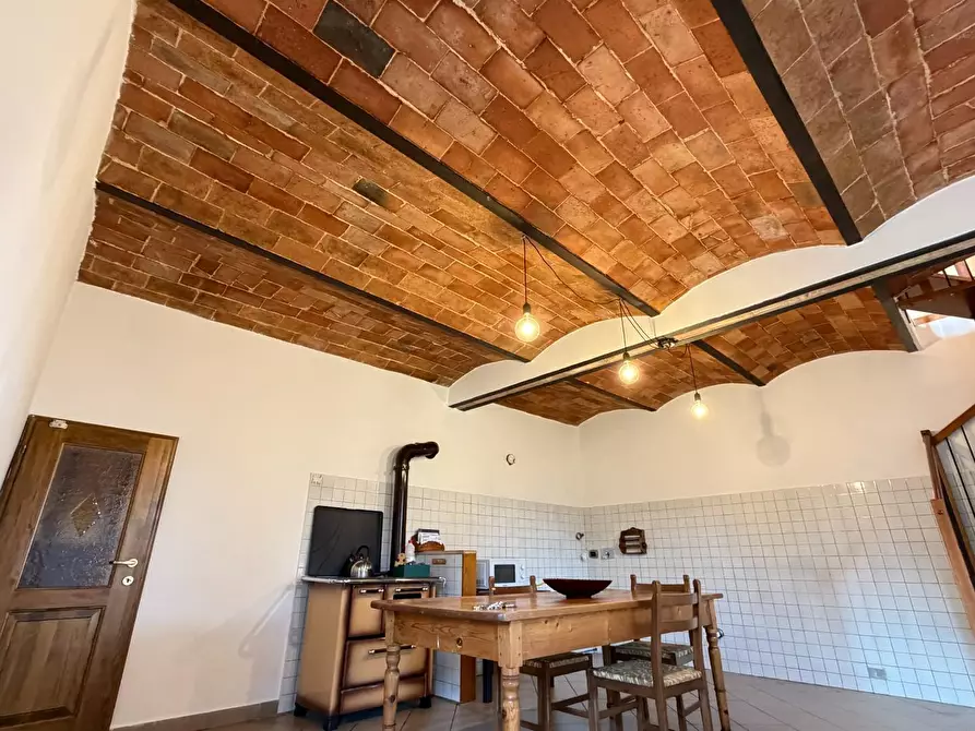 Immagine 16 di Casa colonica in vendita  a Volterra