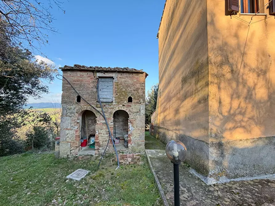 Immagine 8 di Casa colonica in vendita  a Volterra