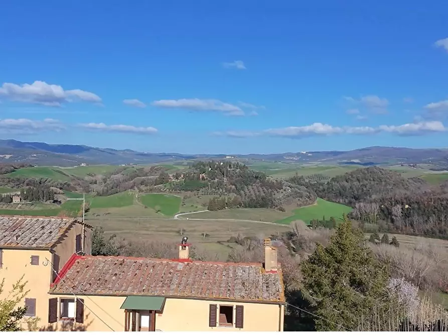 Immagine 3 di Casa colonica in vendita  a Volterra