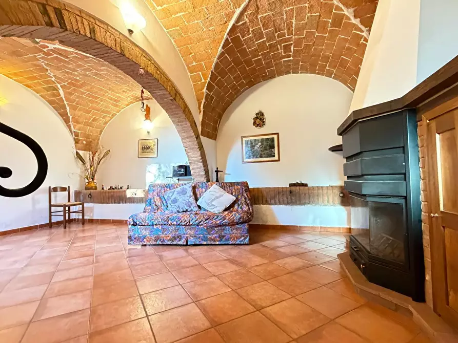Immagine 20 di Casa colonica in vendita  a Volterra