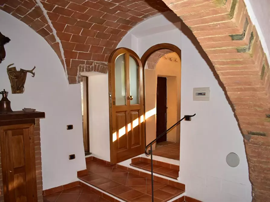 Immagine 36 di Casa colonica in vendita  a Volterra