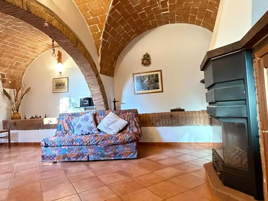 Immagine 19 di Casa colonica in vendita  a Volterra