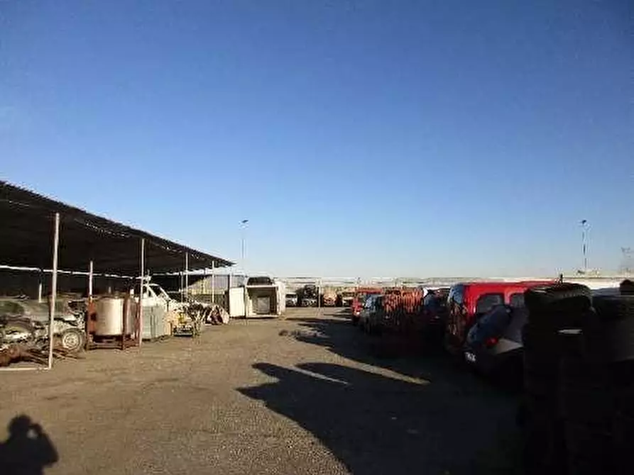 Immagine 3 di Capannone industriale in vendita  a Robbio