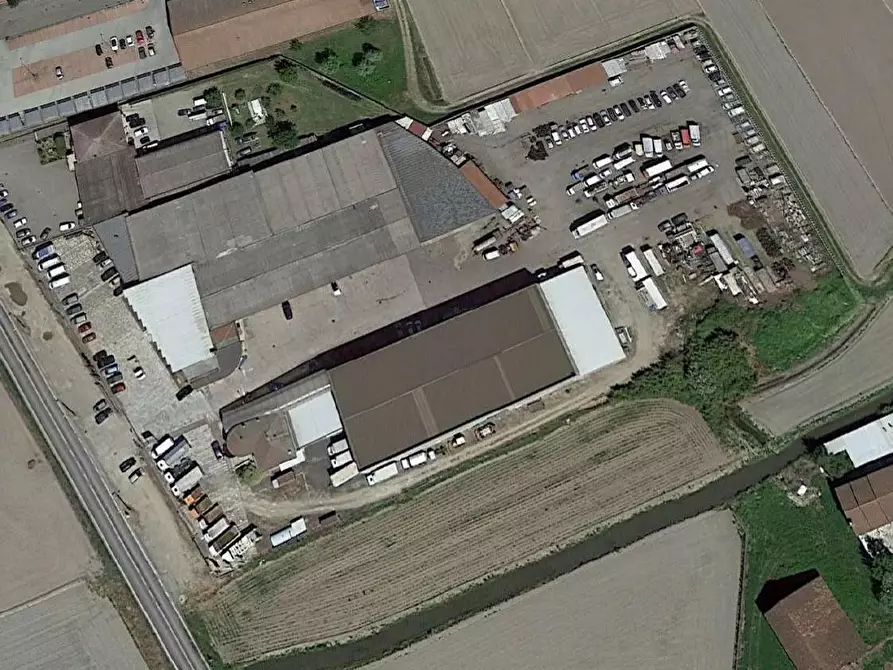 Immagine 5 di Capannone industriale in vendita  a Robbio