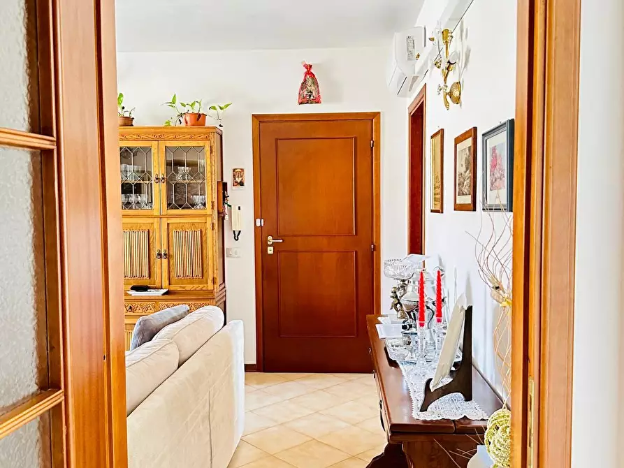 Immagine 9 di Appartamento in vendita  a Siena