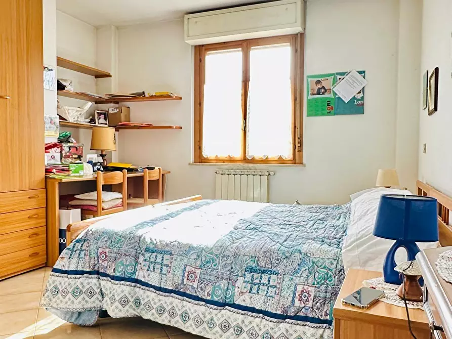 Immagine 14 di Appartamento in vendita  a Siena