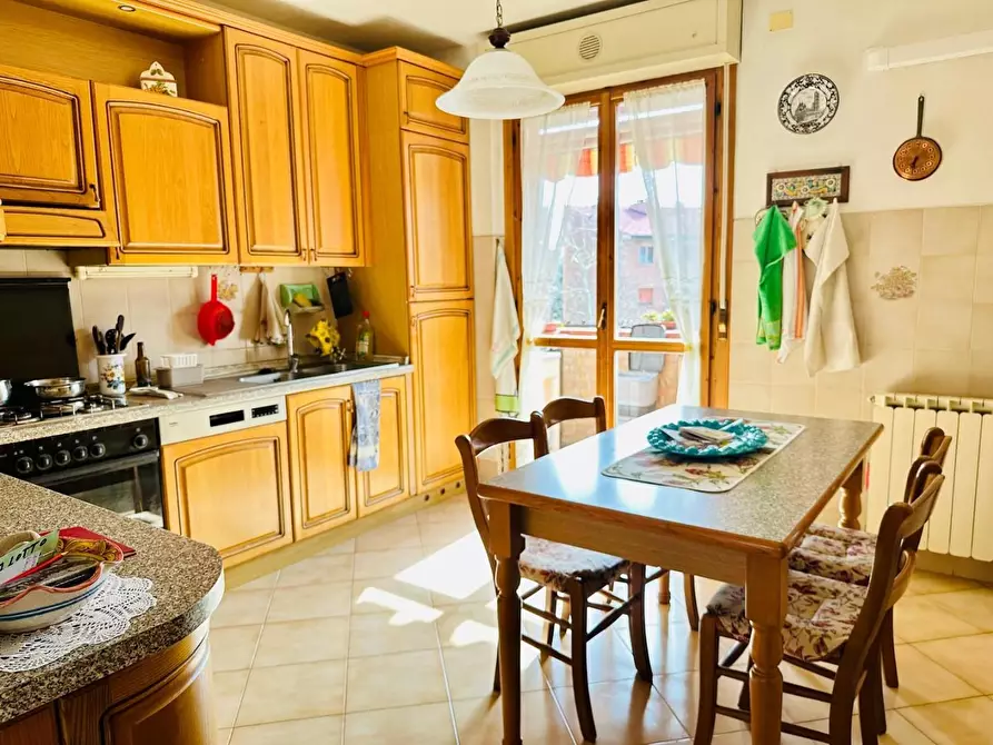 Immagine 6 di Appartamento in vendita  a Siena