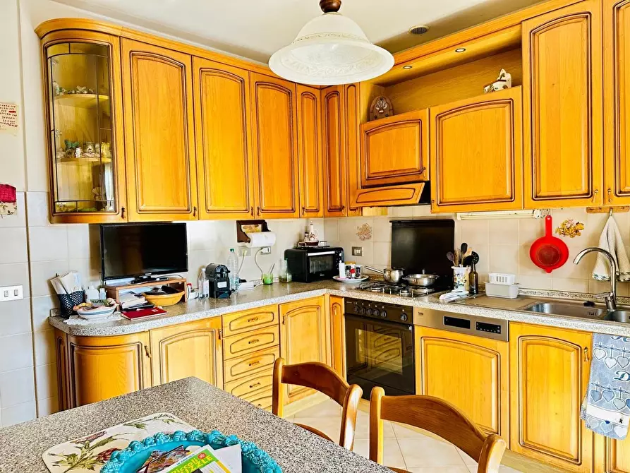 Immagine 8 di Appartamento in vendita  a Siena