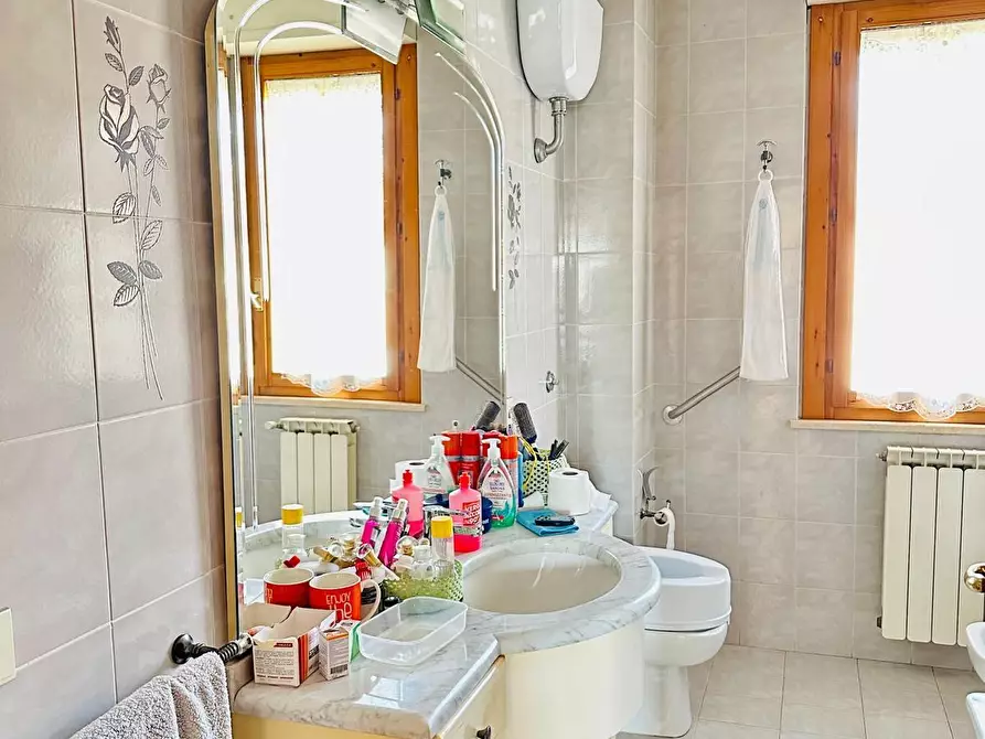 Immagine 18 di Appartamento in vendita  a Siena