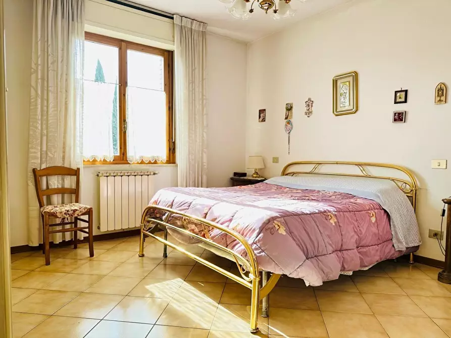 Immagine 12 di Appartamento in vendita  a Siena