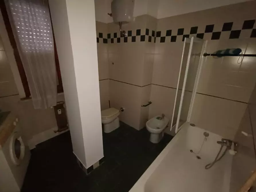 Immagine 14 di Appartamento in vendita  a Carrara