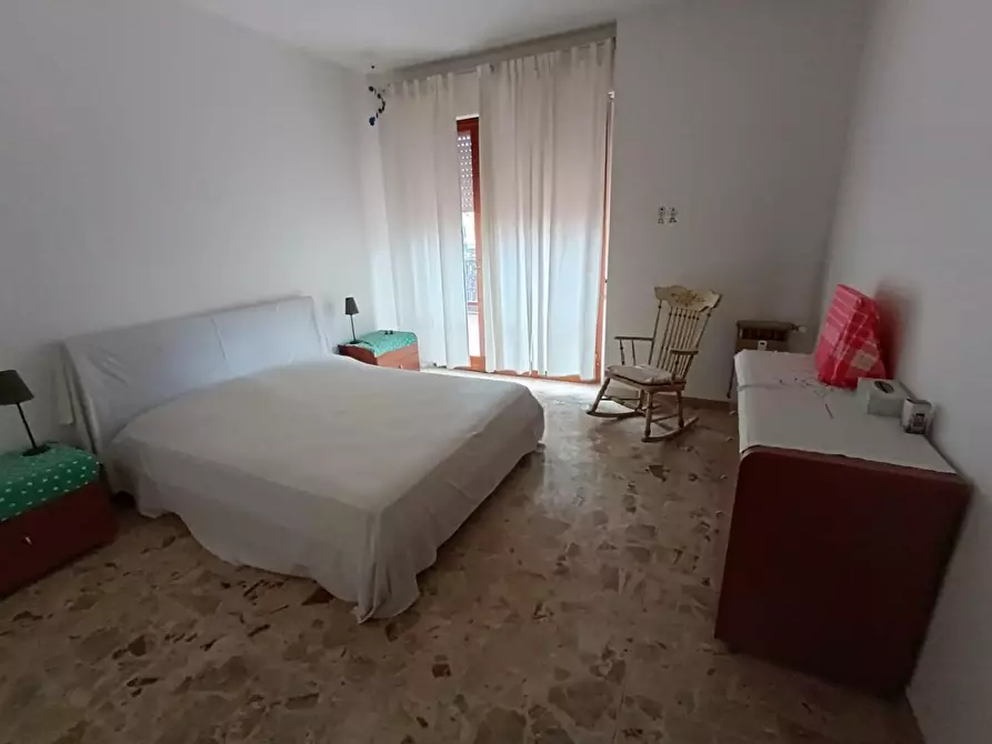 Immagine 11 di Appartamento in vendita  a Carrara