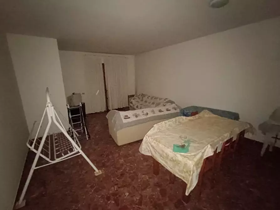 Immagine 5 di Appartamento in vendita  a Carrara