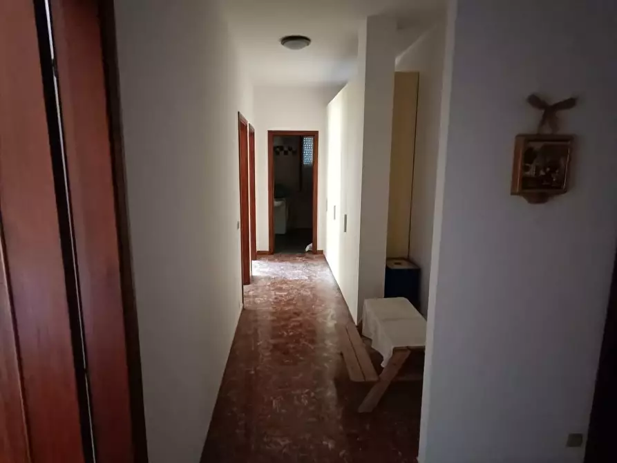 Immagine 19 di Appartamento in vendita  a Carrara