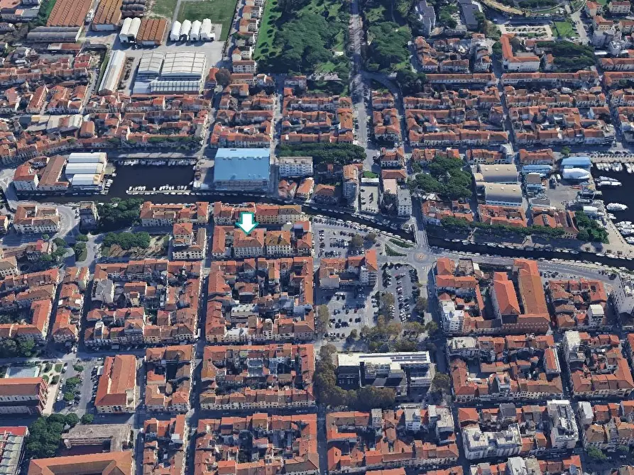 Immagine 2 di Appartamento in vendita  a Viareggio