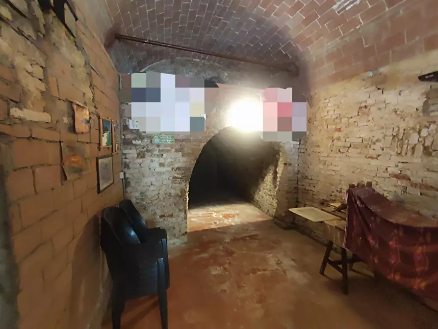 Immagine 3 di Magazzino in vendita  a Peccioli