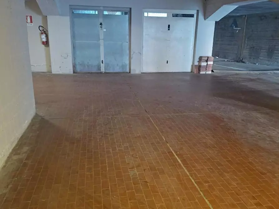 Immagine 11 di Appartamento in vendita  a Pisa