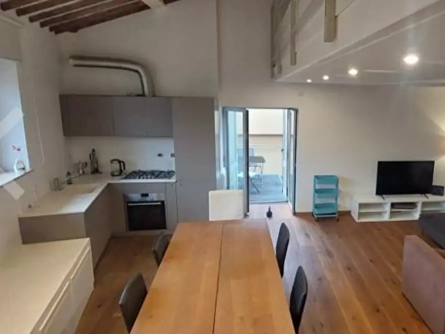 Immagine 1 di Appartamento in vendita  a Siena