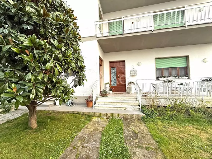 Immagine 41 di Appartamento in vendita  a Montopoli In Val D'arno