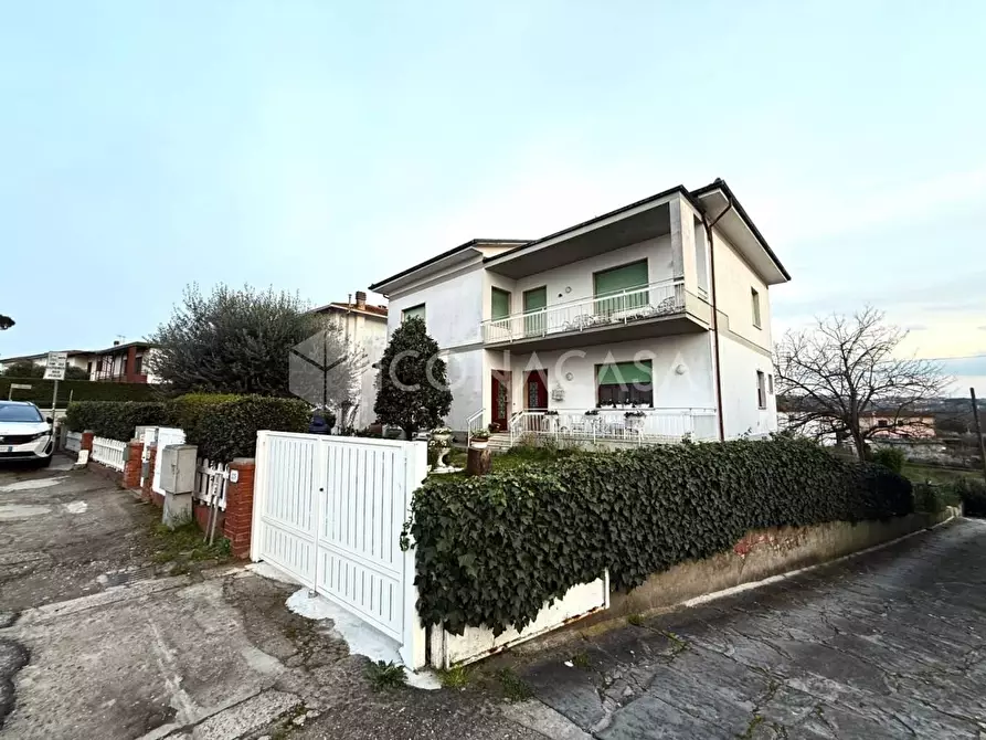 Immagine 44 di Appartamento in vendita  a Montopoli In Val D'arno